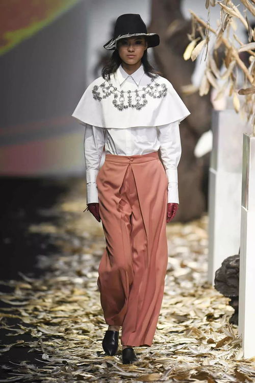 上海時(shí)裝周ss19 preview moiselle,高貴典雅的女裝服飾